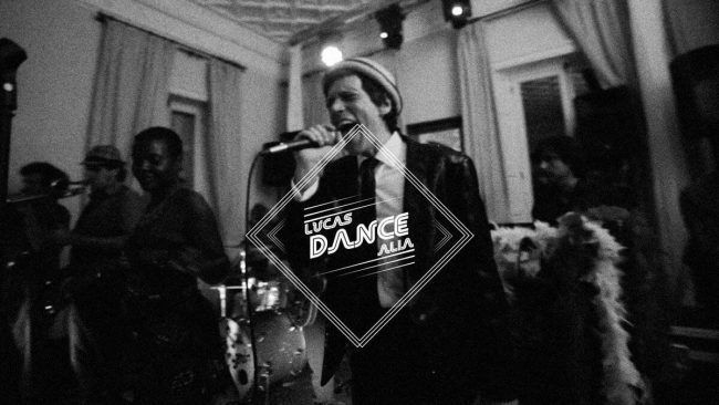 Dance party in the wedding day